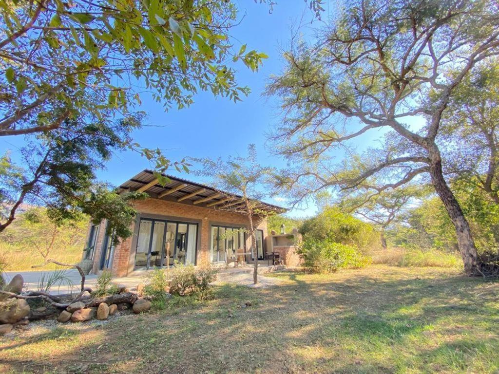Crocodile Sands River Lodge Mbombela Zewnętrze zdjęcie
